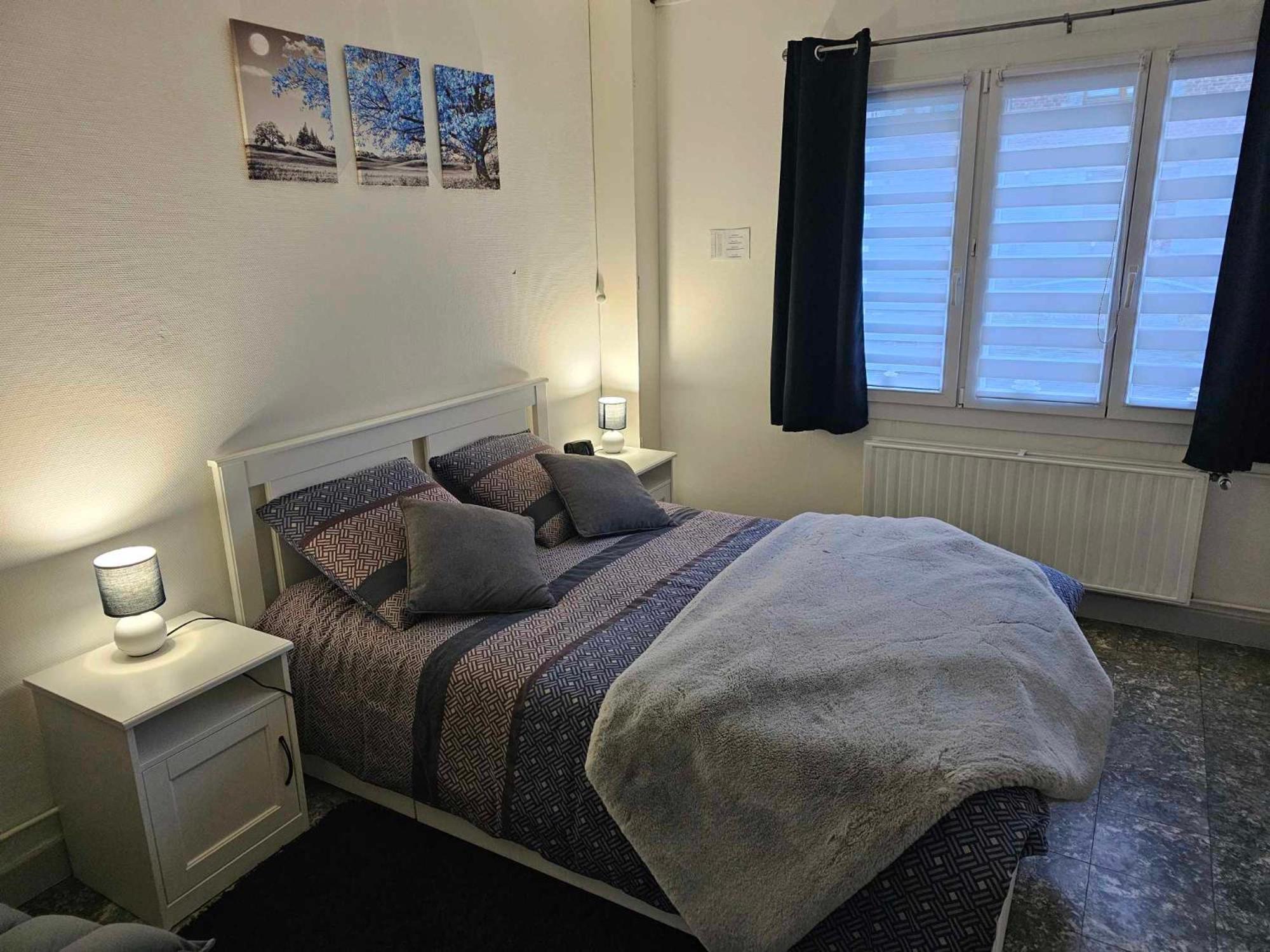 Le Bellevue Lägenhet Givet Exteriör bild